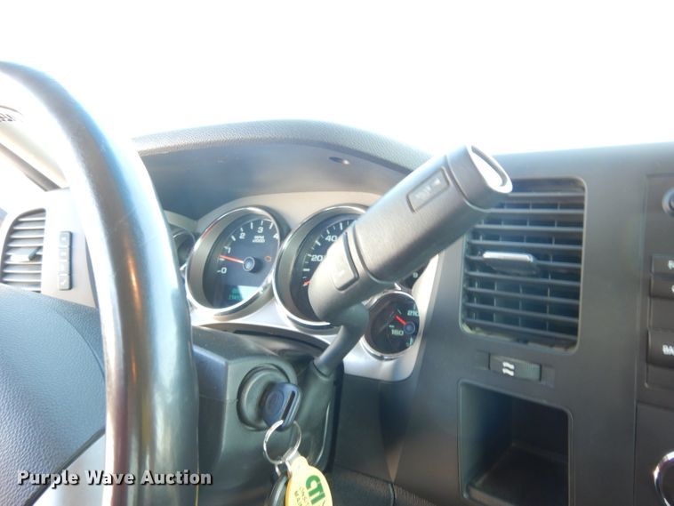 image for item DG6331 2011 Chevrolet Silverado 1500  Ext. Cab pickup truck