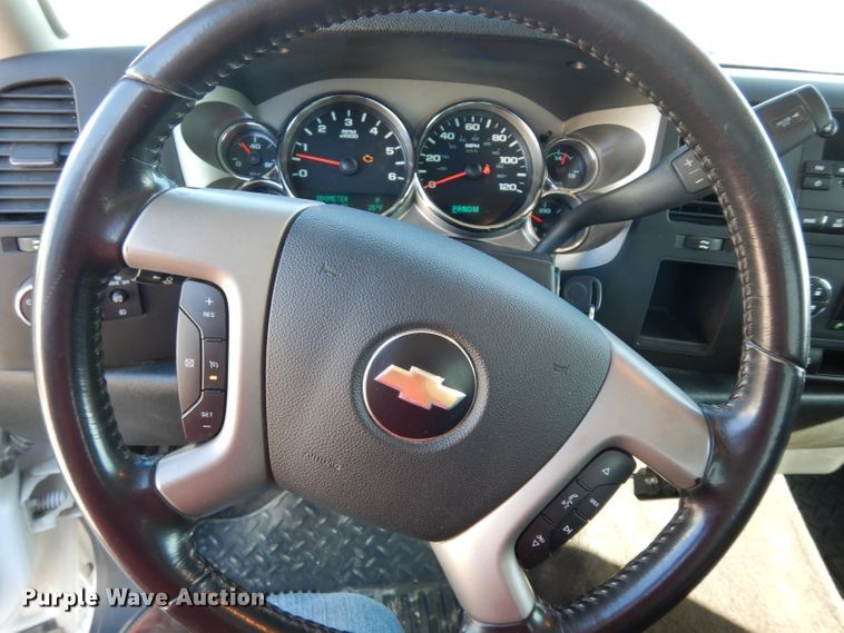 image for item DG6331 2011 Chevrolet Silverado 1500  Ext. Cab pickup truck