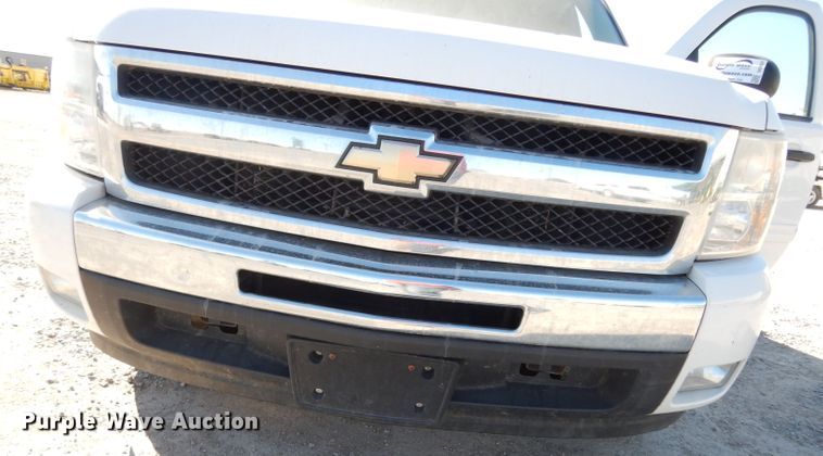 image for item DG6331 2011 Chevrolet Silverado 1500  Ext. Cab pickup truck