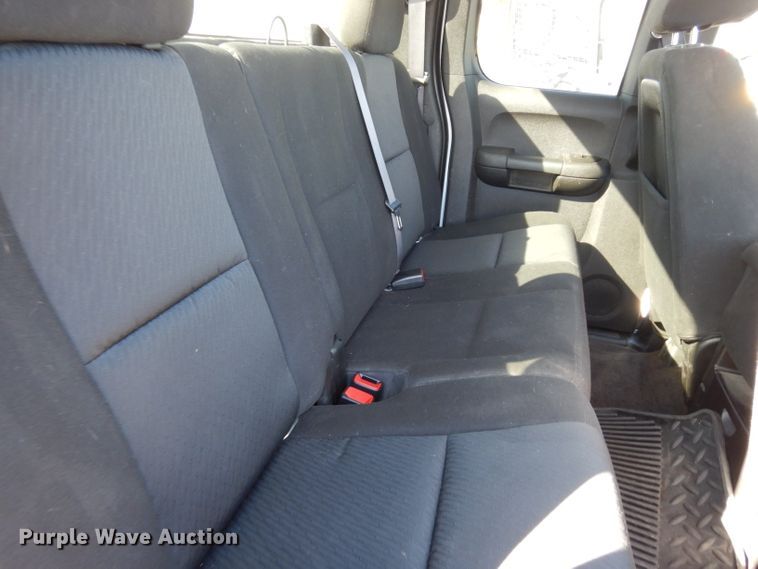 image for item DG6331 2011 Chevrolet Silverado 1500  Ext. Cab pickup truck