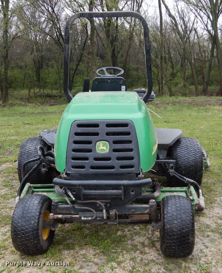 image for item DG6750 John Deere 3225C gang mower