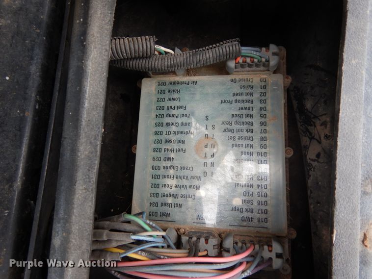 image for item DG6750 John Deere 3225C gang mower