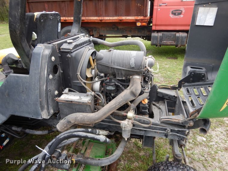 image for item DG6750 John Deere 3225C gang mower