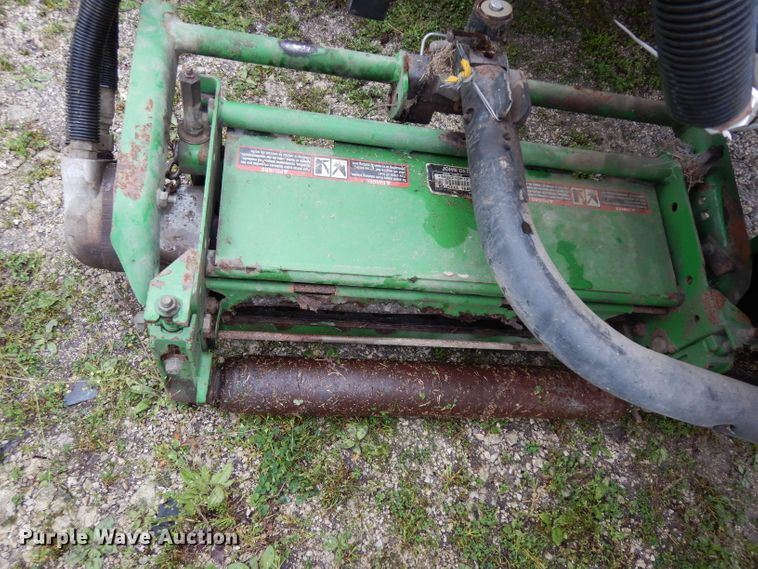 image for item DG6750 John Deere 3225C gang mower