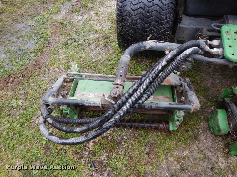 image for item DG6750 John Deere 3225C gang mower