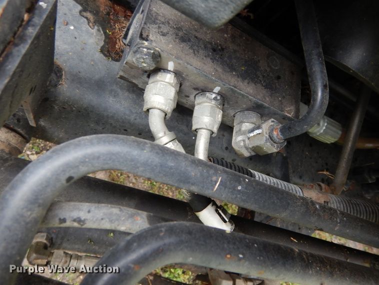 image for item DG6750 John Deere 3225C gang mower