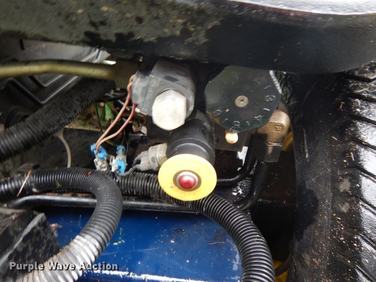 image for item DG6750 John Deere 3225C gang mower