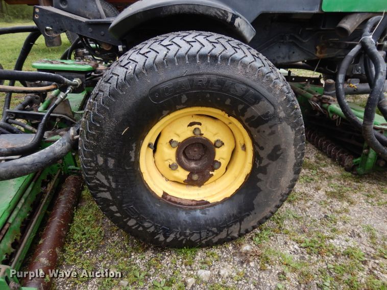 image for item DG6750 John Deere 3225C gang mower
