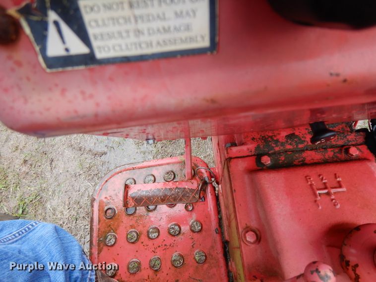 image for item DH2416 Mahindra 575DI tractor