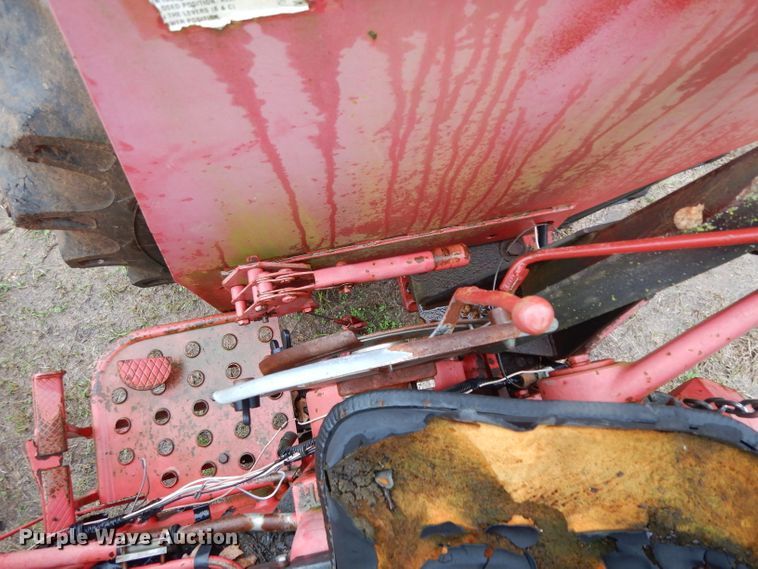 image for item DH2416 Mahindra 575DI tractor