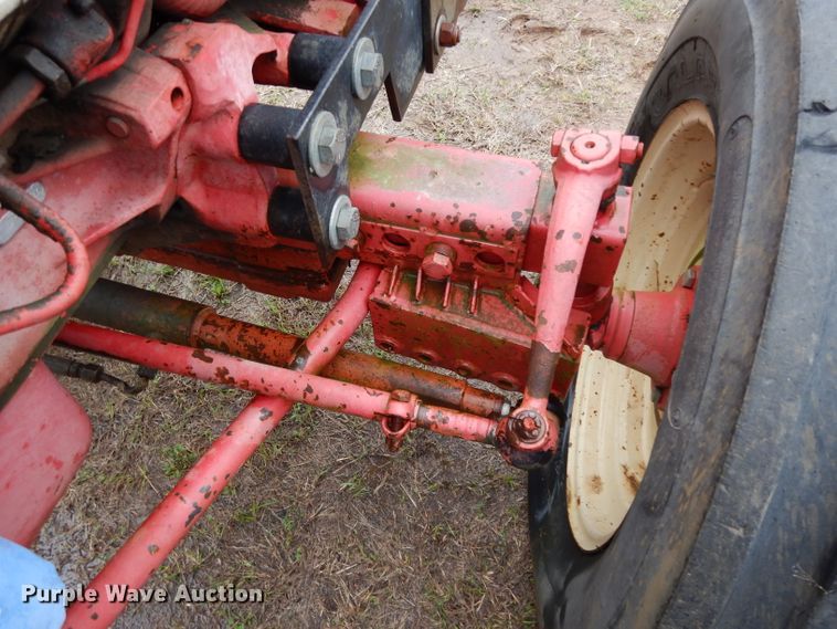 image for item DH2416 Mahindra 575DI tractor