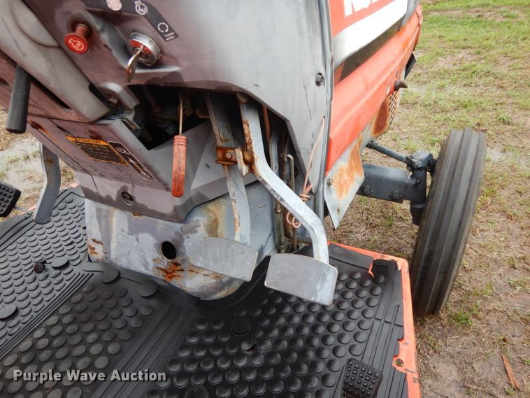 image for item DH2418 Kubota L3300 tractor