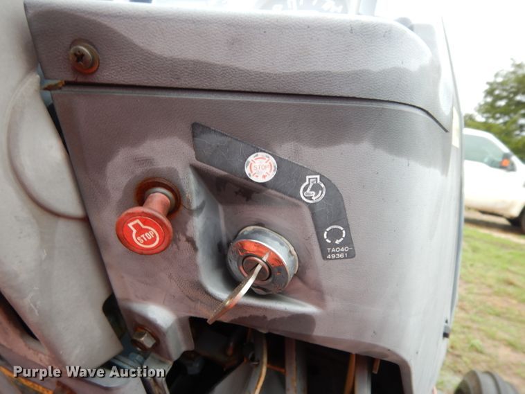 image for item DH2418 Kubota L3300 tractor