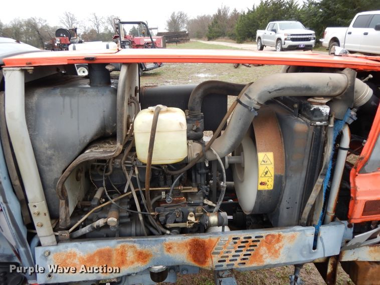 image for item DH2418 Kubota L3300 tractor