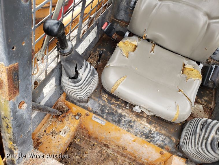 image for item DH5784 2002 Case 70XT  skid steer loader