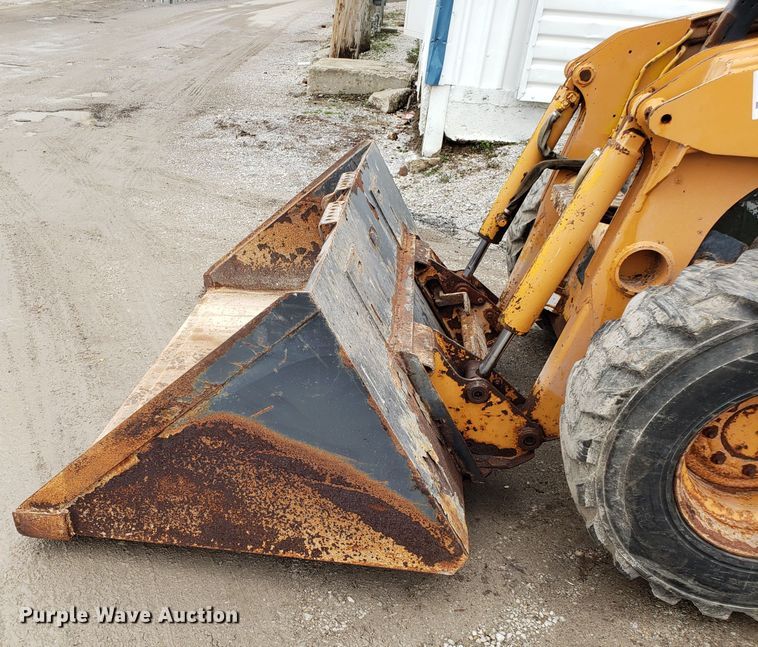 image for item DH5784 2002 Case 70XT  skid steer loader