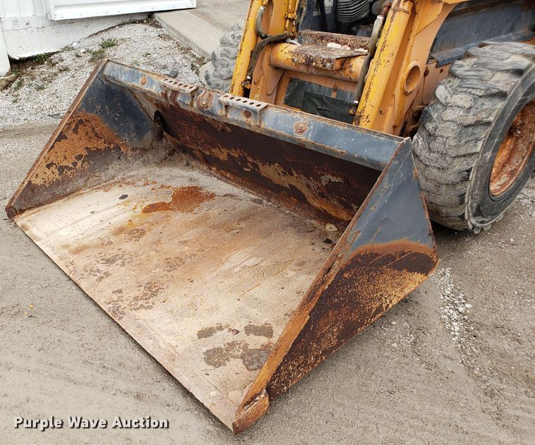 image for item DH5784 2002 Case 70XT  skid steer loader