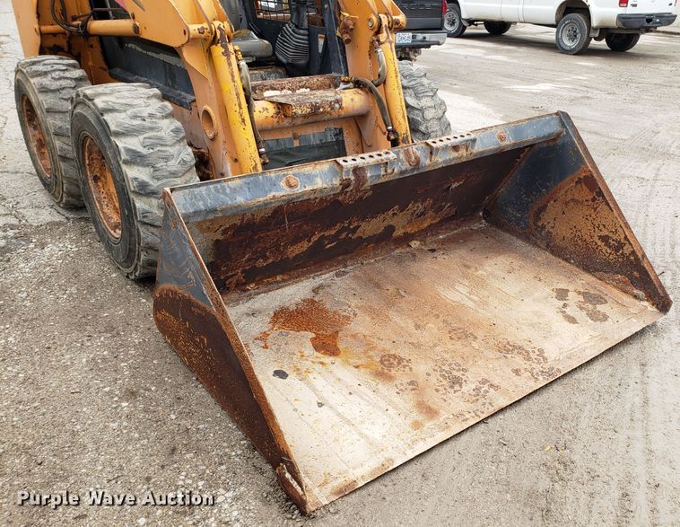 image for item DH5784 2002 Case 70XT  skid steer loader