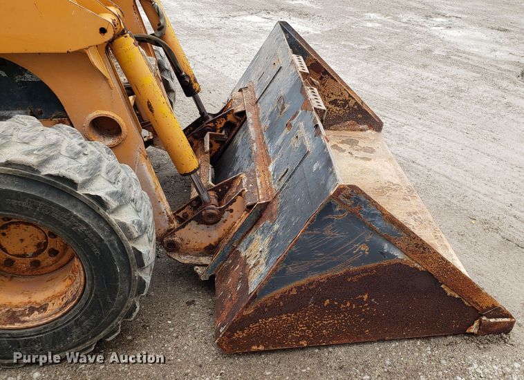 image for item DH5784 2002 Case 70XT  skid steer loader