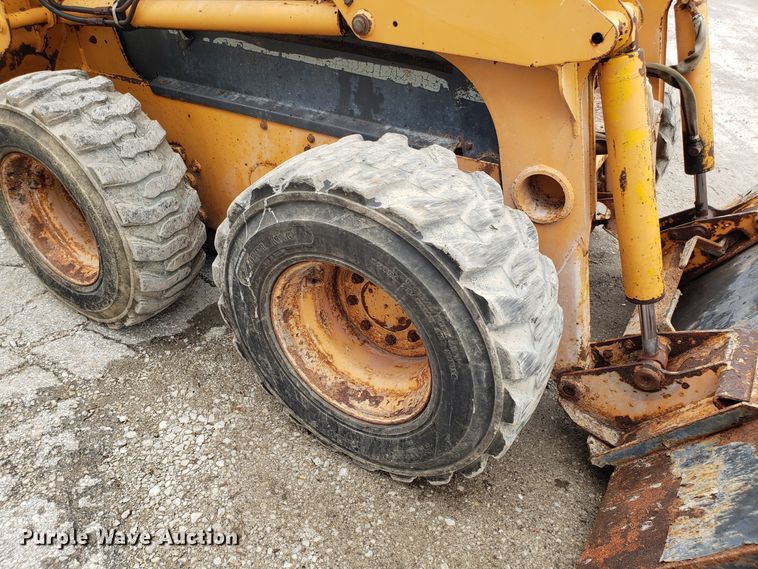 image for item DH5784 2002 Case 70XT  skid steer loader