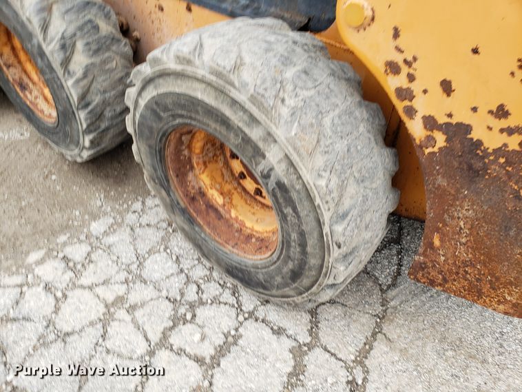 image for item DH5784 2002 Case 70XT  skid steer loader