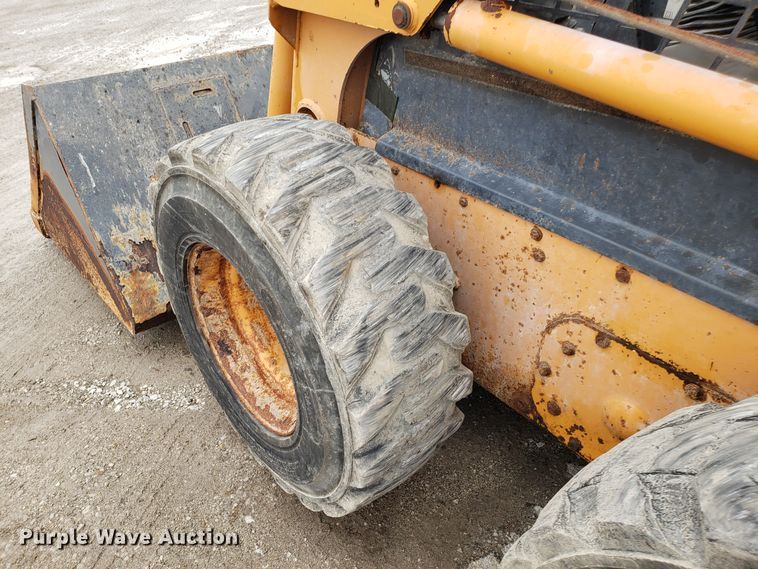 image for item DH5784 2002 Case 70XT  skid steer loader