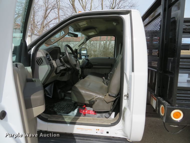 image for item DI2092 2010 Ford F450 Super Duty XL flatbed truck