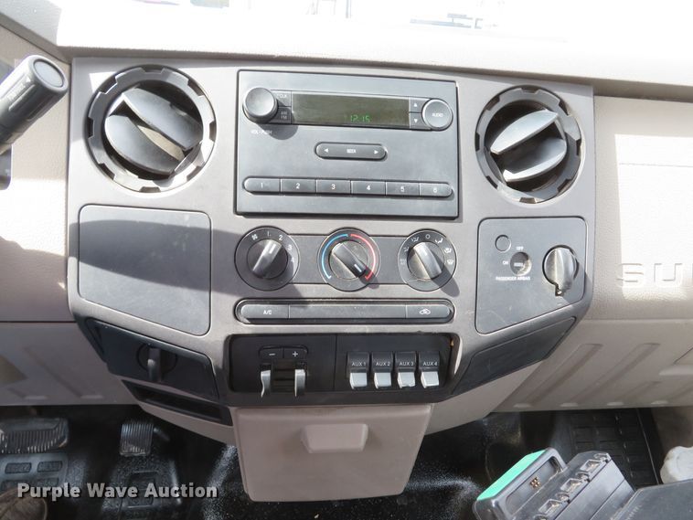 image for item DI2092 2010 Ford F450 Super Duty XL flatbed truck