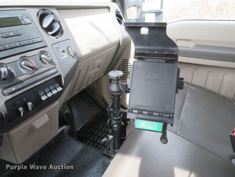 image for item DI2092 2010 Ford F450 Super Duty XL flatbed truck