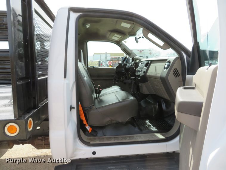 image for item DI2092 2010 Ford F450 Super Duty XL flatbed truck