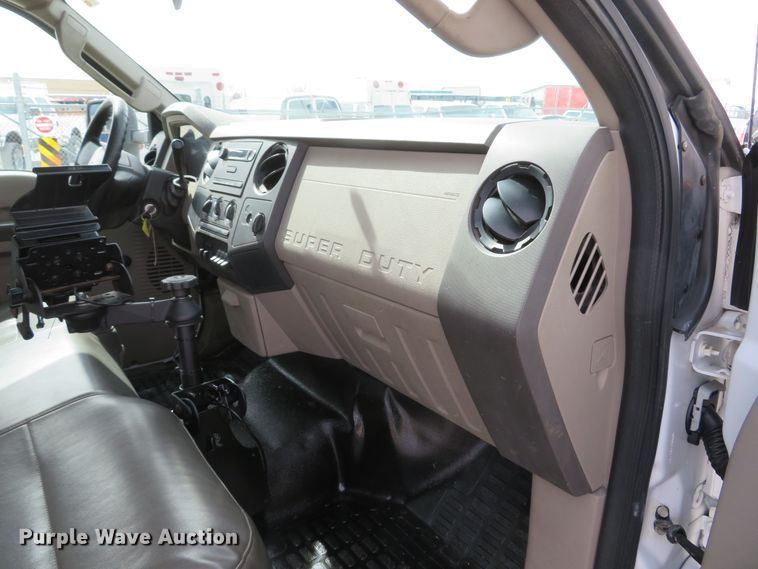 image for item DI2092 2010 Ford F450 Super Duty XL flatbed truck