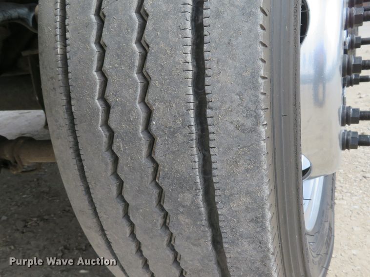 image for item DI2092 2010 Ford F450 Super Duty XL flatbed truck