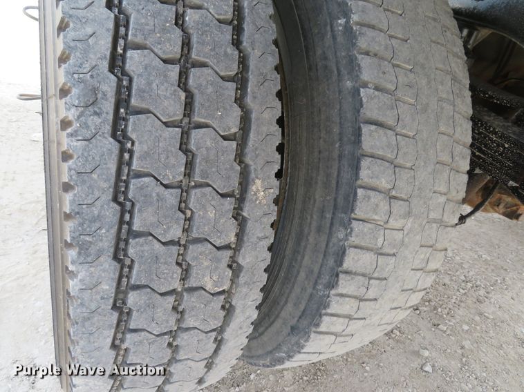 image for item DI2092 2010 Ford F450 Super Duty XL flatbed truck