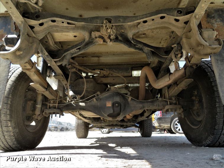 image for item DI2095 2014 Toyota Tacoma  flatbed pickup truck