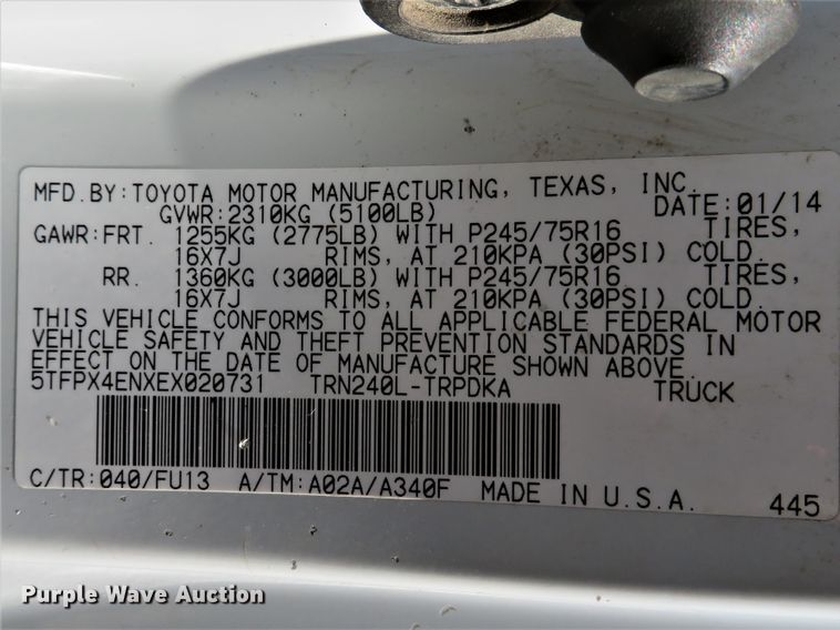 image for item DI2095 2014 Toyota Tacoma  flatbed pickup truck