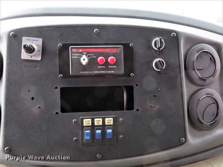 image for item DI2104 2010 Spartan Furion Super Chief ambulance