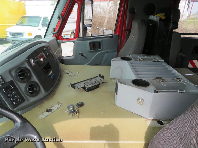 image for item DI2104 2010 Spartan Furion Super Chief ambulance