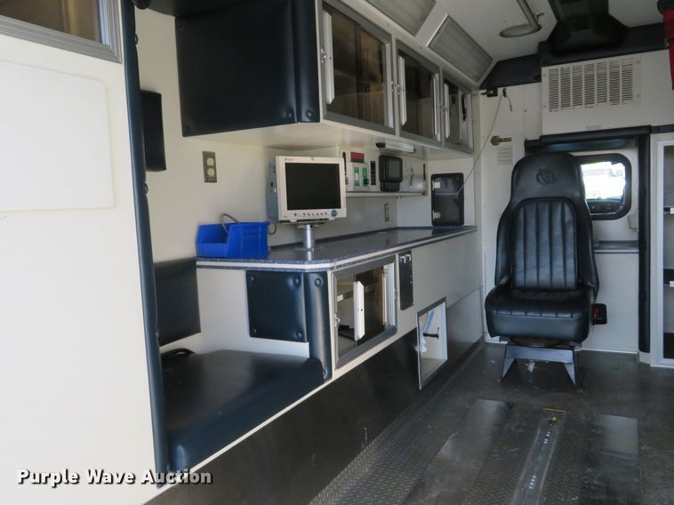 image for item DI2104 2010 Spartan Furion Super Chief ambulance