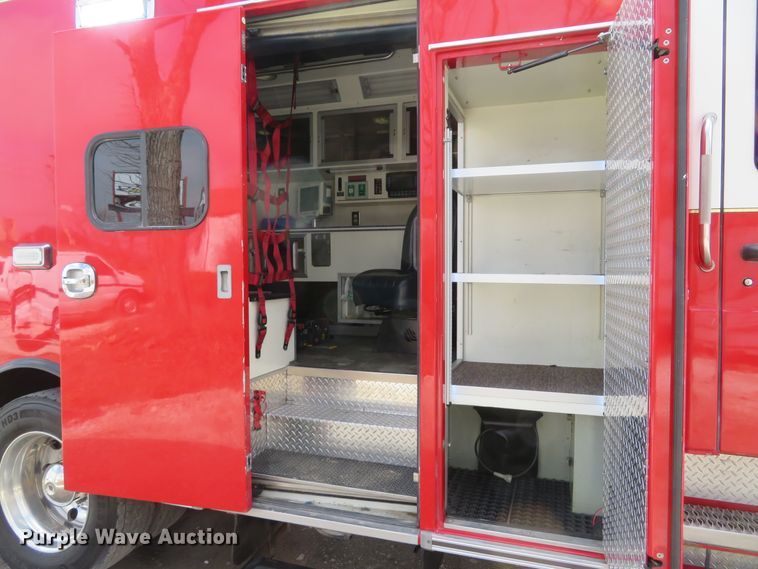 image for item DI2104 2010 Spartan Furion Super Chief ambulance