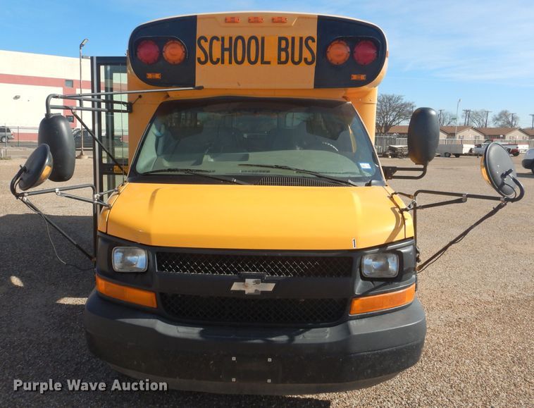 image for item DJ8756 2006 Chevrolet Express 3500 school bus