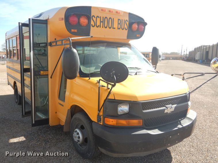 image for item DJ8756 2006 Chevrolet Express 3500 school bus