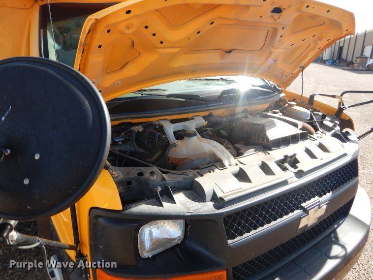 image for item DJ8756 2006 Chevrolet Express 3500 school bus