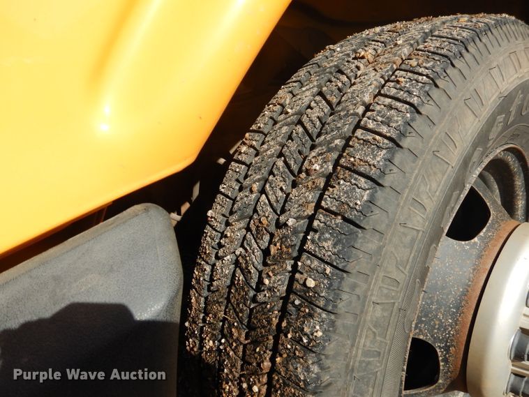 image for item DJ8756 2006 Chevrolet Express 3500 school bus