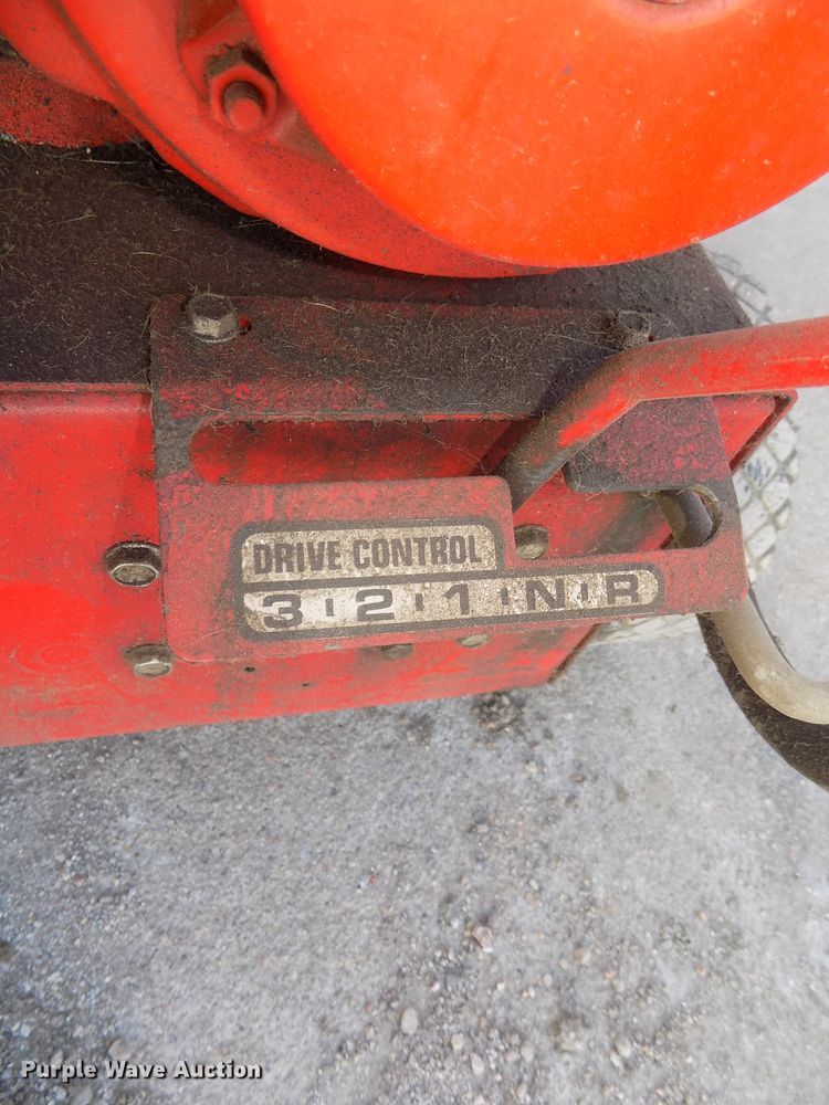 image for item DO9409 Lawn equipment