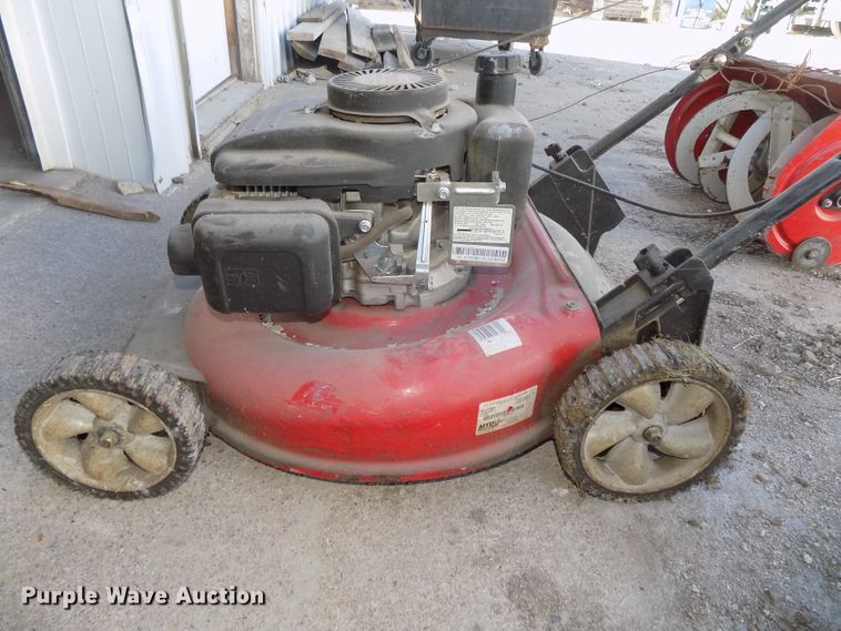 image for item DO9409 Lawn equipment