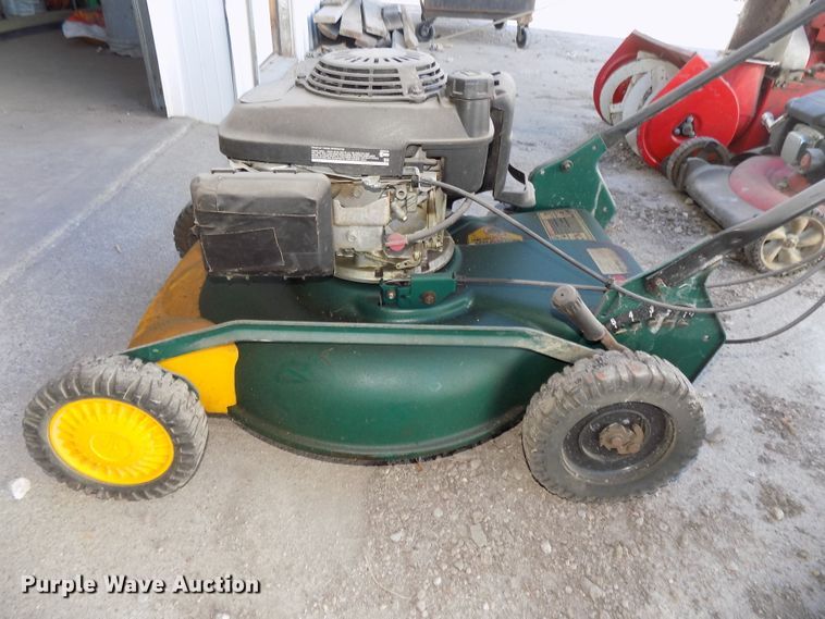 image for item DO9409 Lawn equipment