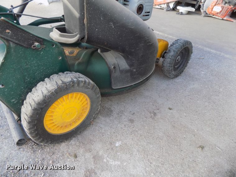 image for item DO9409 Lawn equipment