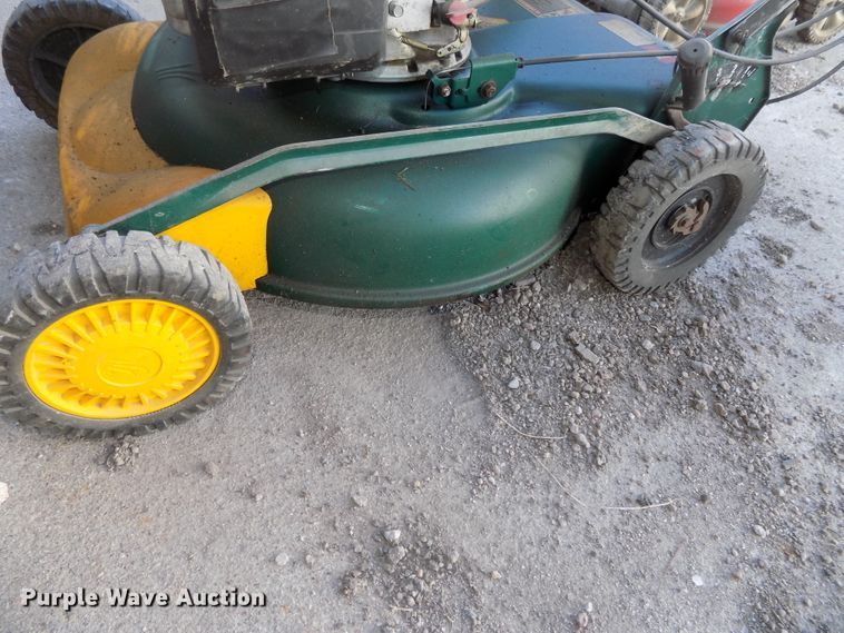 image for item DO9409 Lawn equipment