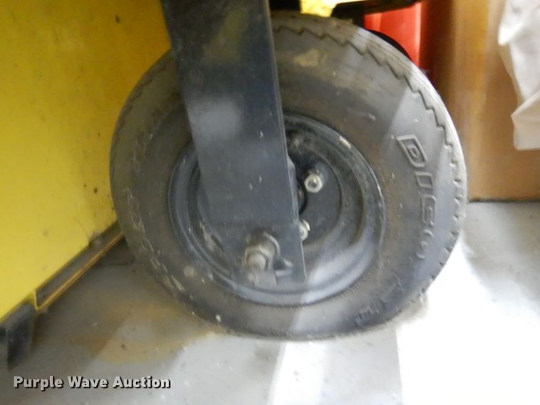 image for item ER9992 1997 Cushman Stock Chaser utility cart