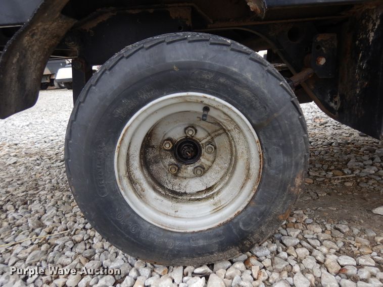 image for item ER9993 2001 Cushman S660 industrial cart